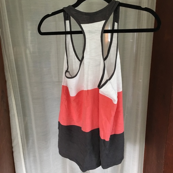 Striped Tank 🌱 - Picture 4 of 5